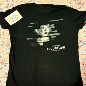 Taylor Swift Black Reputation Tour Tee